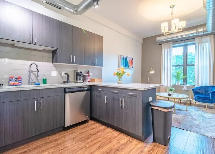 Spacious 3br Smoke Ok Near Mccormick Place *